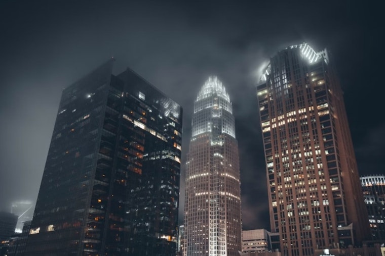 Charlotte's Week Ahead Features Showers, Fog and Mild Temperatures