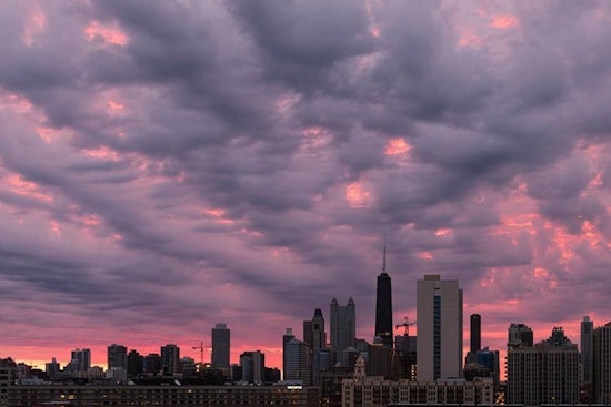 Chicago Braces for Chilly Thanksgiving Week with Potential Flurries and Strong Winds
