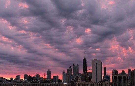 Chicago Braces for Chilly Thanksgiving Week with Potential Flurries and Strong Winds