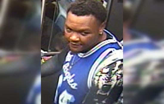 Chicago Police Seek Suspect After CTA Red Line Robbery in Wrigleyville
