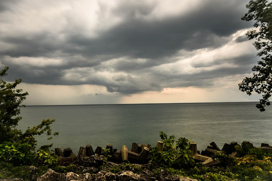 Cleveland Grapples with Gloomy Weather: Rain and Wind Advisory in Effect for Erie County