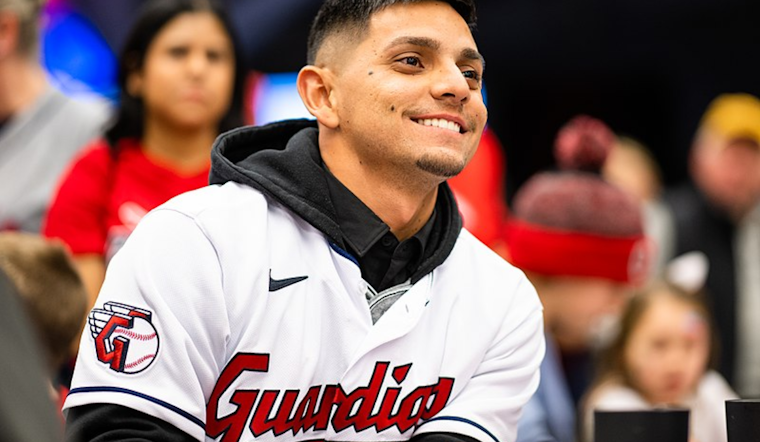 Cleveland Guardians' Giménez and Kwan Strike Gold, Clinch Rawlings Awards for Third Year Running