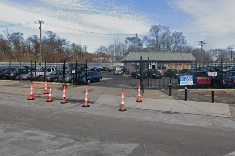 Clumsy Catalytic Converter Thieves Botch Heist at Detroit Car Dealership