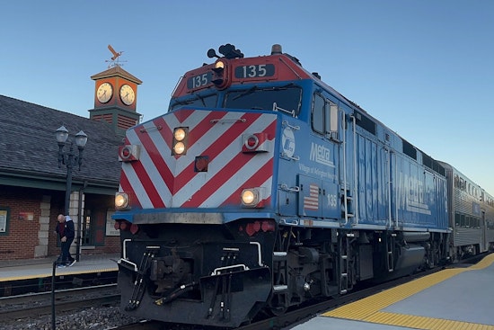 Commuter Delays on Chicago's North Side After Pedestrian Fatally Struck by Metra Train Near Clybourn Station