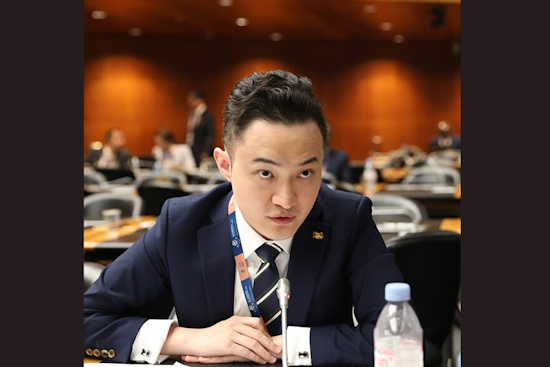 Crypto Titan Justin Sun Acquires "Comedian" Banana Art for $6.2 Million at Sotheby's Auction