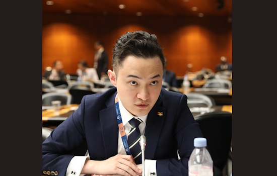 Crypto Titan Justin Sun Acquires "Comedian" Banana Art for $6.2 Million at Sotheby's Auction