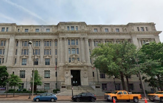 DC Council Adopts New Residential Protest Regulations and Overrides Mayor's Veto to Support Circulator Employees