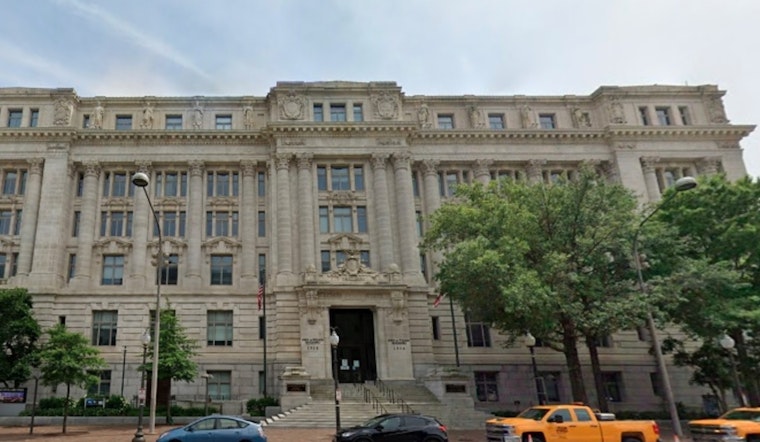 DC Council Adopts New Residential Protest Regulations and Overrides Mayor's Veto to Support Circulator Employees
