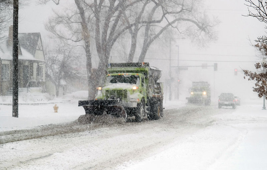 Denver Forewarned of Wintry Mix and Travel Delays as Snow Hits the Mountains