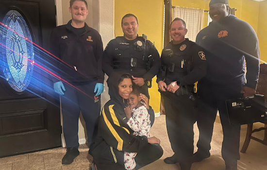 DeSoto Police Praised for Rescuing Toddler in Pajamas Wandering Streets in Search of Father