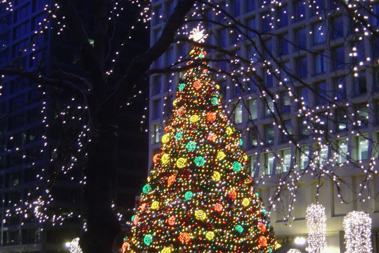 Downtown Detroit to Sparkle with 21st Annual Christmas Tree Lighting Ceremony at Campus Martius Park