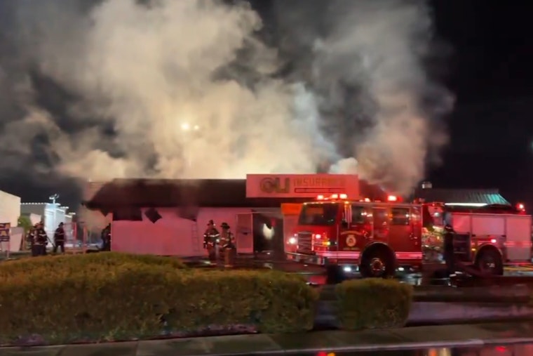 Early Morning Blaze Strikes South Sacramento Commercial Building, Cause Under Investigation