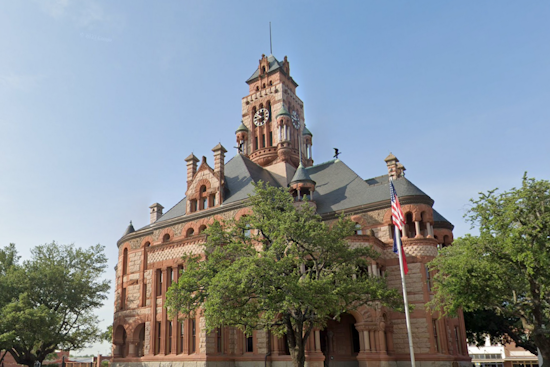 Ellis County Commissioners to Review Allen Family Estates Replat Proposing New Lot in Waxahachie ETJ