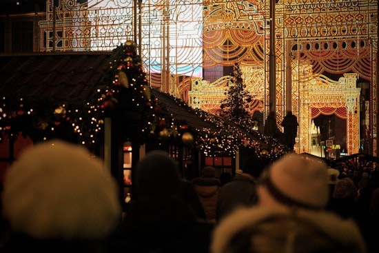 Embrace the Weekend with Cocoa Crawls, Record Hunts, and Dazzling Lights in Metro Detroit