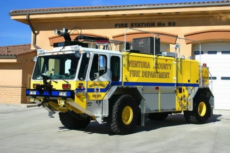 Evacuations Underway as Mountain Fire Scorching 1,000 Acres Rages in Ventura County Amid Red Flag Warnings