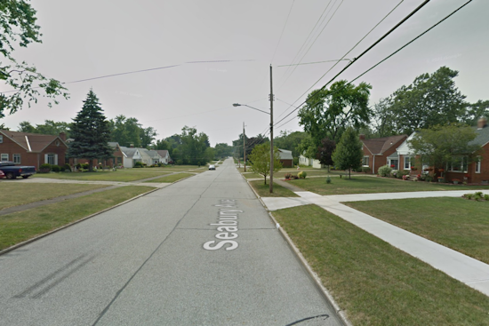 Fairview Park Imposes Holiday Decoration Limits on Seabury Avenue Due to Safety Concerns