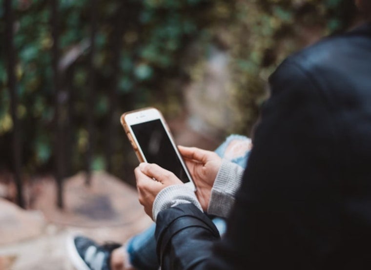 FBI Probes Wave of Vile 'Slave' Texts in Austin, Citizens in Terror as Racist Threats Flood Phones