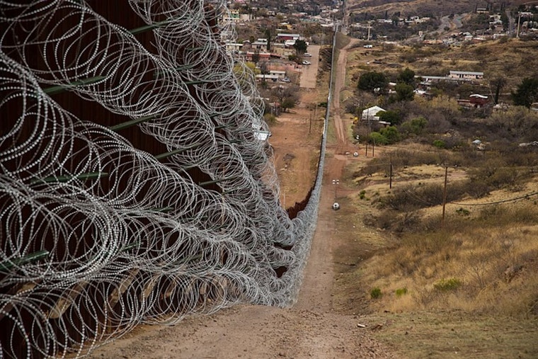 Fifth Circuit Court Backs Texas in Right to Maintain Border Fence in Eagle Pass Amid Immigration Control Efforts
