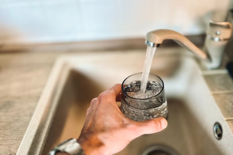 Floresville Residents Challenge CSWR Over Continuous Water Quality Issues as TCEQ Steps In