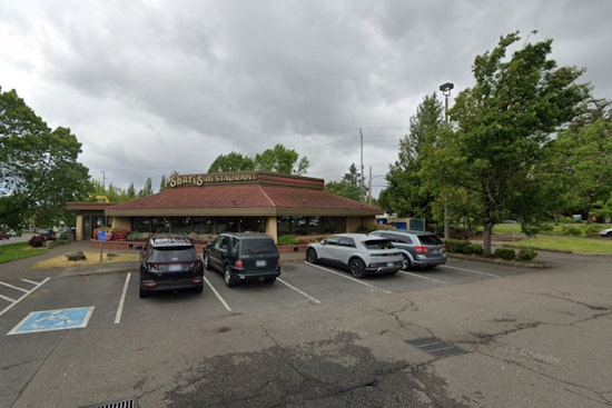 Former Employee Files Class Action Lawsuit Against Shari's for Abrupt Layoffs Without Proper Notice in Oregon
