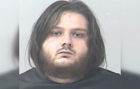 Fort Pierce T-Mobile Clerk Uncovers Suspected Child Pornography, Leading to 100+ Charges for Local Man