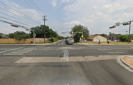 Four Injured, Two Critically, in Multi-Vehicle Crash Near Manor, Investigation Underway