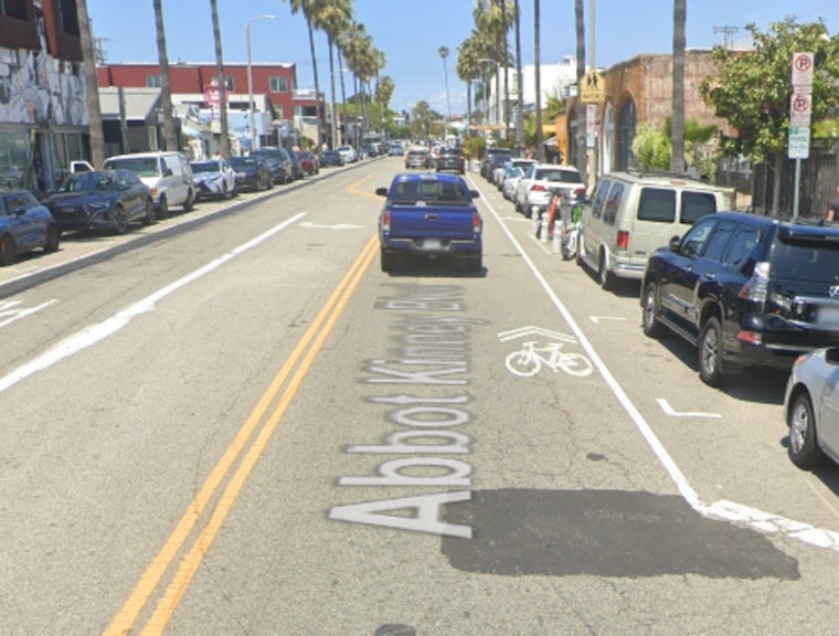 Gas Line Ruptured by Construction Crew in Venice, LAFD and SoCalGas Respond to Secure Area