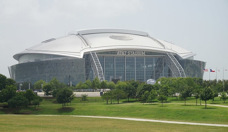 Glare at AT&T Stadium Sparks Controversy as Dallas Cowboys Suffer Losses, Debate Over Design Flares Up