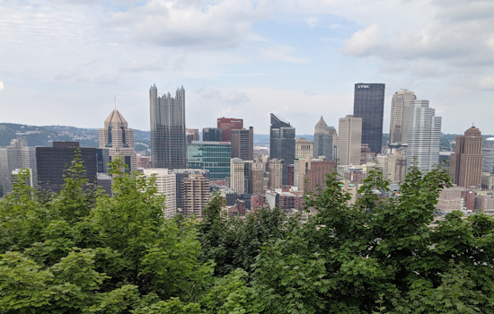 Grey Skies Persist in Pittsburgh, Light Rain and Drizzle Dominate the Forecast