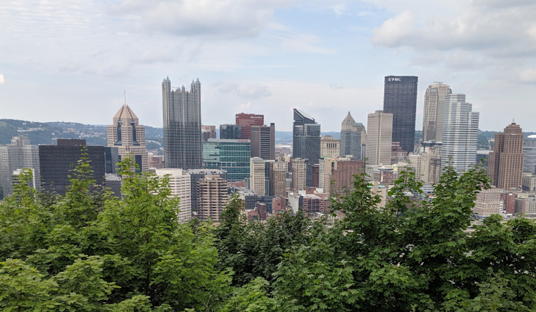 Grey Skies Persist in Pittsburgh, Light Rain and Drizzle Dominate the Forecast