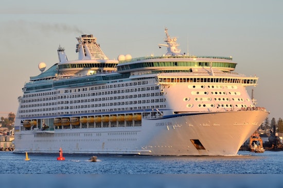 Harsh Weather Disrupts Royal Caribbean Cruise From Spain to Miami, Crew Praised for Professionalism