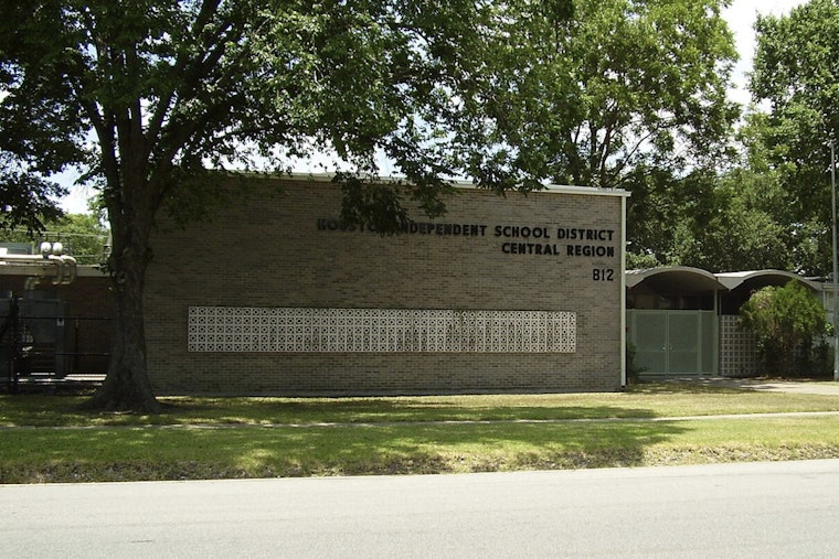 Harvard Elementary in Houston Faces Leadership Upheaval as Community Calls for HISD Transparency
