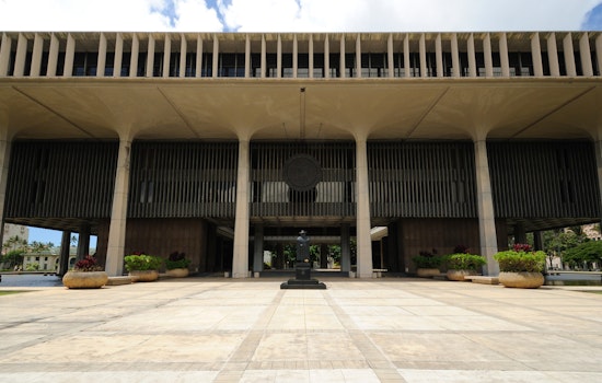 Hawaii Governor Declares State Executive Offices Closed on Black Friday to Celebrate Holidays