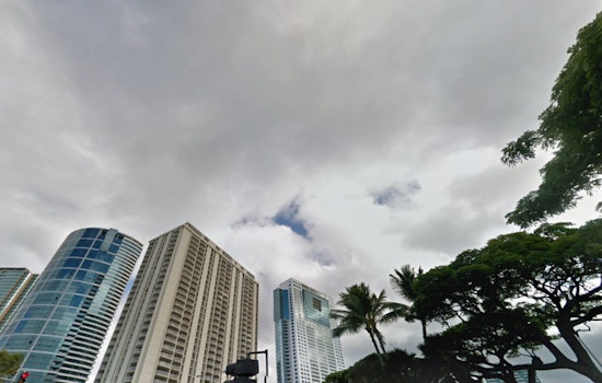 Hawaii on Alert with Flood Watch for Maui and Big Island as Heavy Rains and Thunderstorms Approach