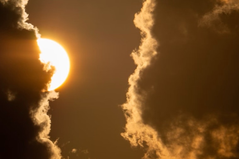 Honolulu Braces for Weather Shift with Gusty Winds Potential Thunderstorms and Heavy Rains