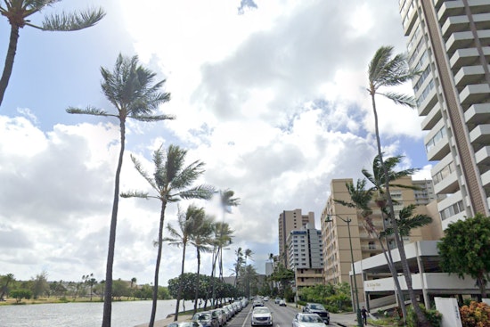 Honolulu Weekend Forecast Features Gentle Trades and Potential Thunderstorms with High Surf Advisory