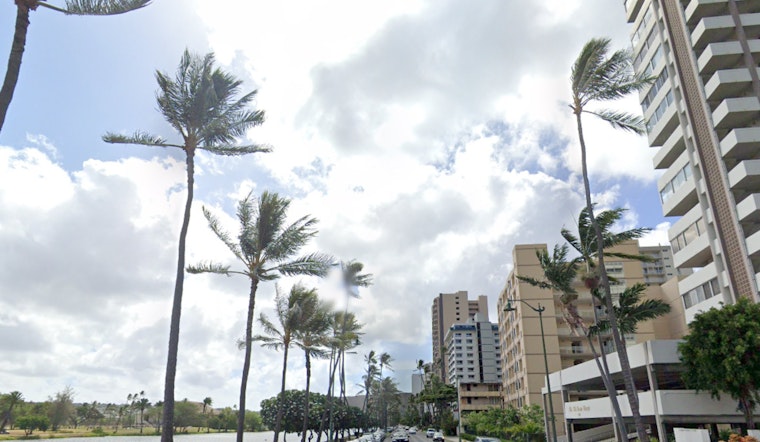 Honolulu Weekend Forecast Features Gentle Trades and Potential Thunderstorms with High Surf Advisory