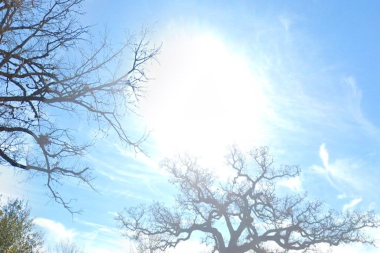 Houston Braces for Record-Breaking Warm November as Thanksgiving Approaches