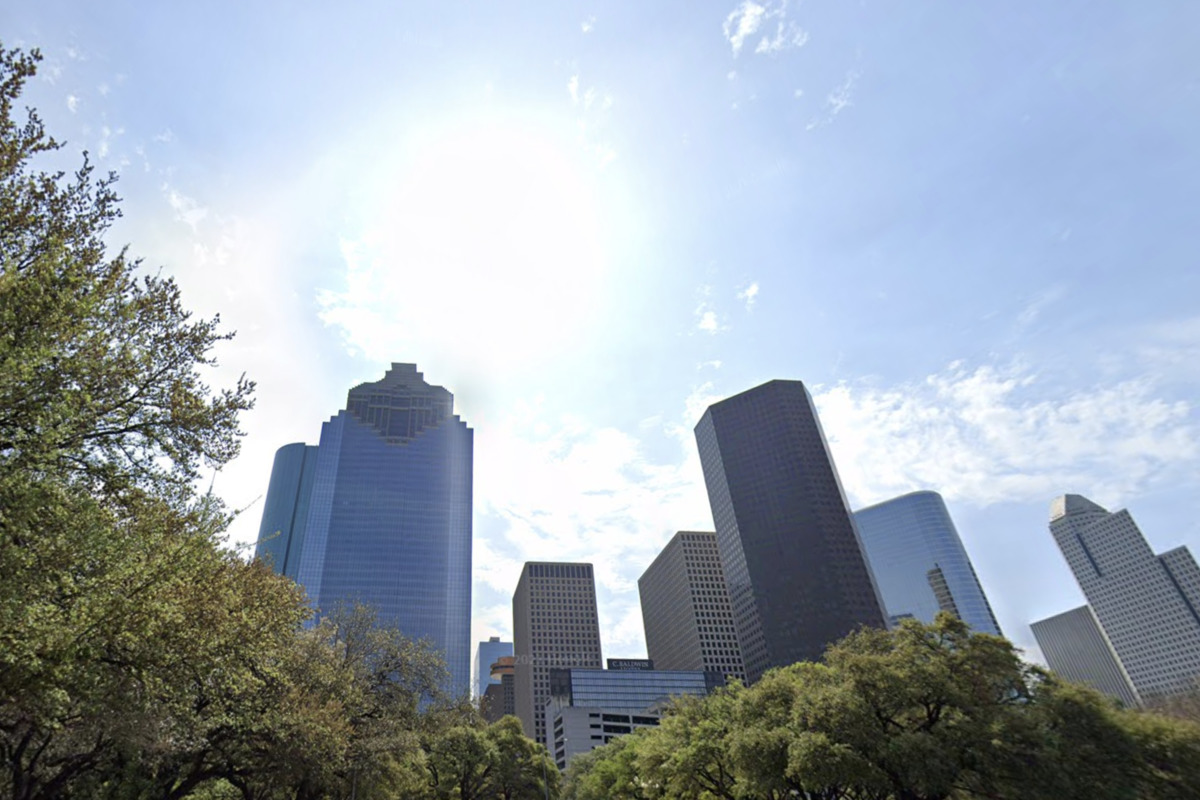 Houston Greets Chilly Morning with Sunny Days Ahead as Thanksgiving