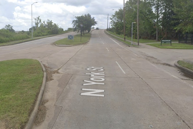 Houston Police Investigate after Body with Gunshot Wound Found in Buffalo Bayou