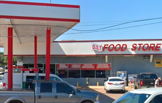 Houston Security Guard Shoots Aggressive Man Inside Convenience Store on Old Spanish Trail