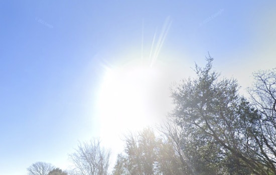 Houston Welcomes Cool Front with Sunny Skies and Crisp Autumn Temperatures