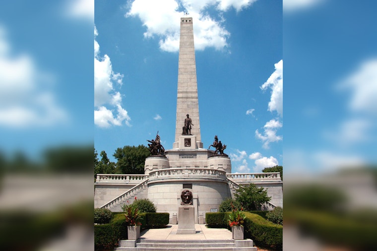 Illinois Students to Explore State's Historic Sites Thanks to IDNR Grant