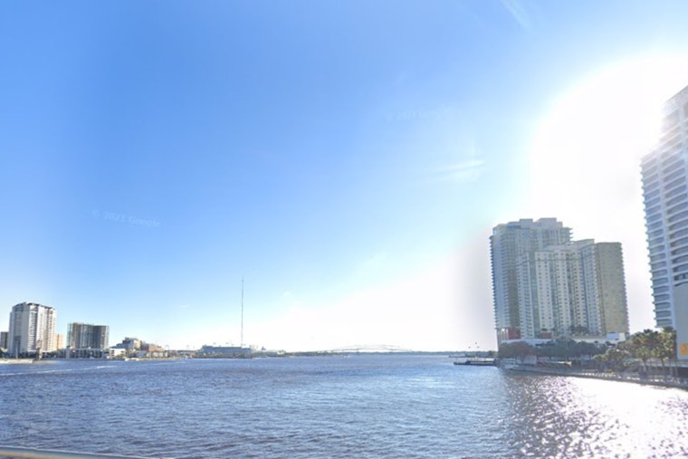 Jacksonville Soaks Up Sunny Skies Despite Coastal Flood Advisory and Rip Current Risks