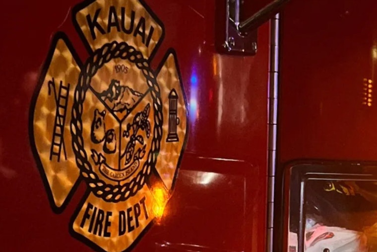 Kauai Firefighters Swiftly Extinguish Football Field-Sized Blaze in Koke‘e