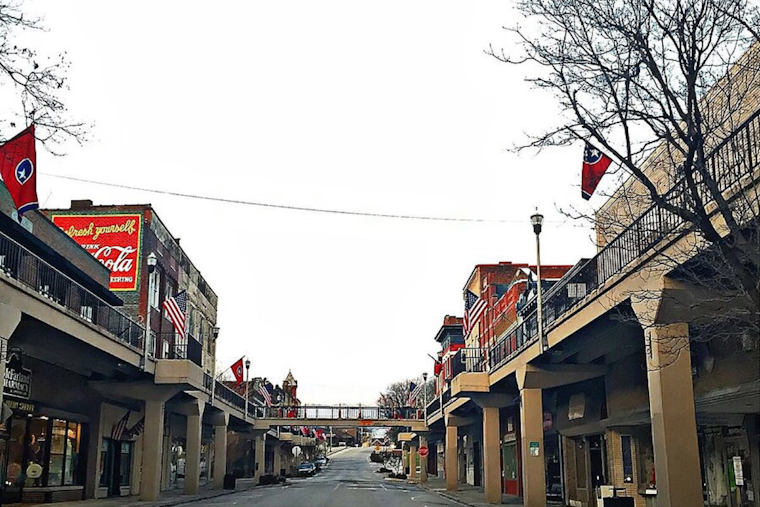 Knoxville Braces for Showers and Cool Evenings According to NWS Forecast