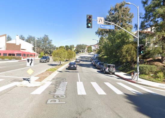 LAFD Quickly Contains Brush Fire in Pacific Palisades, No Injuries or Damage Reported