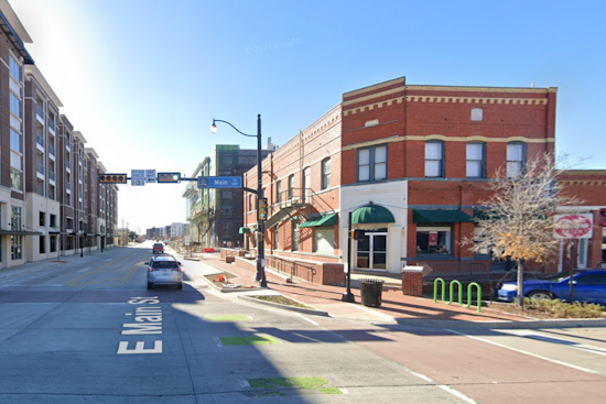 Lewisville Invites Community to Celebrate at Old Town Holiday Stroll and Christmas Parade
