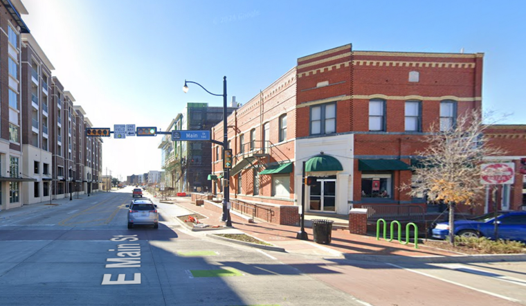 Lewisville Invites Community to Celebrate at Old Town Holiday Stroll and Christmas Parade