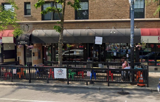 Lincoln Square and Ravenswood Toast to the End of a 117-Year-Old Alcohol Ban